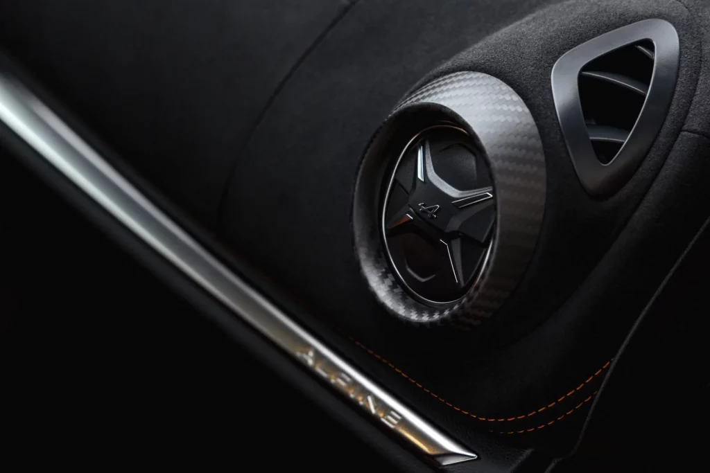 Alpine A110 R Ultime: 345 CV y 110 unidades desde 265.000 euros