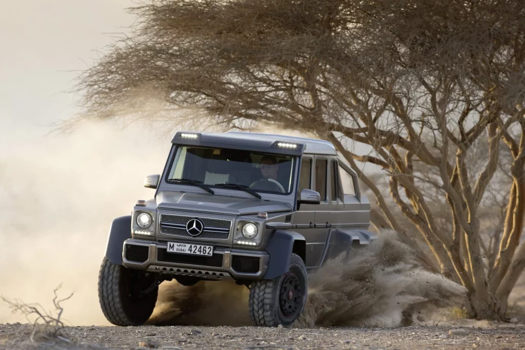 45 años de Mercedes Clase G: El mejor 4x4 se transforma en el único 6x6