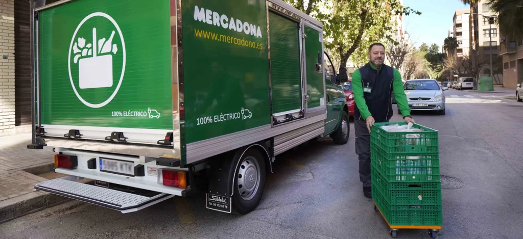 El Corte Inglés, Carrefour o Alcampo tienen sus propios talleres y este es el día en que Mercadona tendrá el suyo 2 Motor16 talleres mercadona