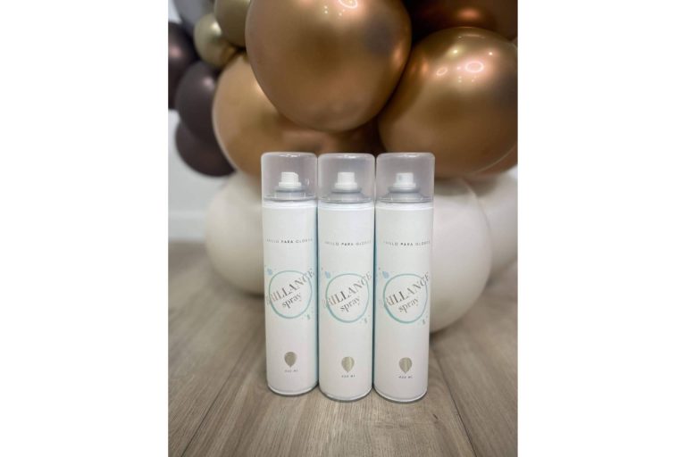 Un acabado impecable en globos con el brillo spray profesional de Guirnaldasdeglobos.com