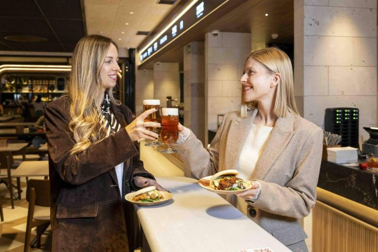 Mercado Madriles Reina Victoria inaugura ‘La Hora del Cañeo’, el nuevo ritual madrileño de los jueves