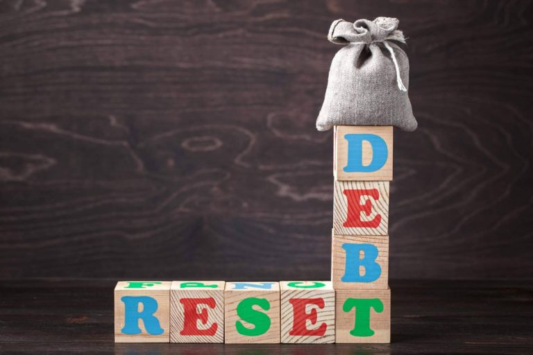 Superar la carga financiera es viable con la Ley de Segunda Oportunidad y Repara tu Deuda Abogados