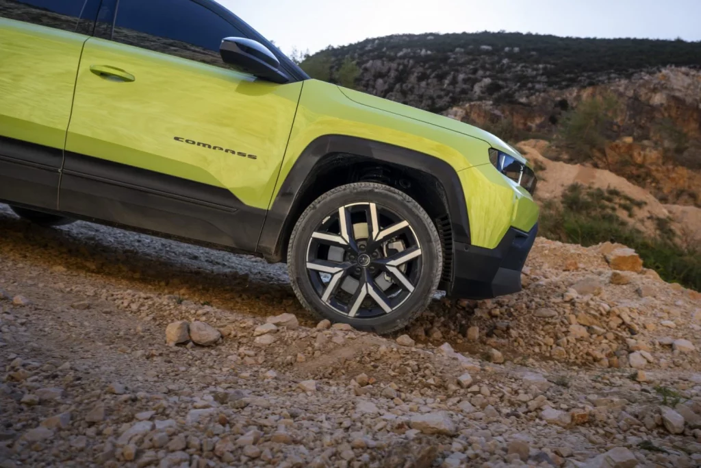 jeep compass 2026 nuevo primera prueba 4 Motor16