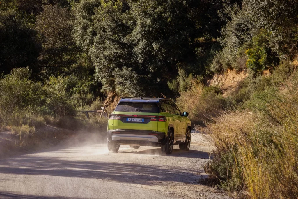 jeep compass 2026 nuevo primera prueba 66 Motor16
