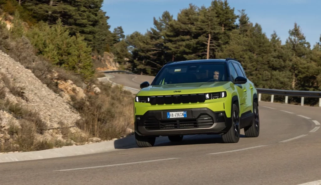 jeep compass 2026 nuevo primera prueba 68 Motor16