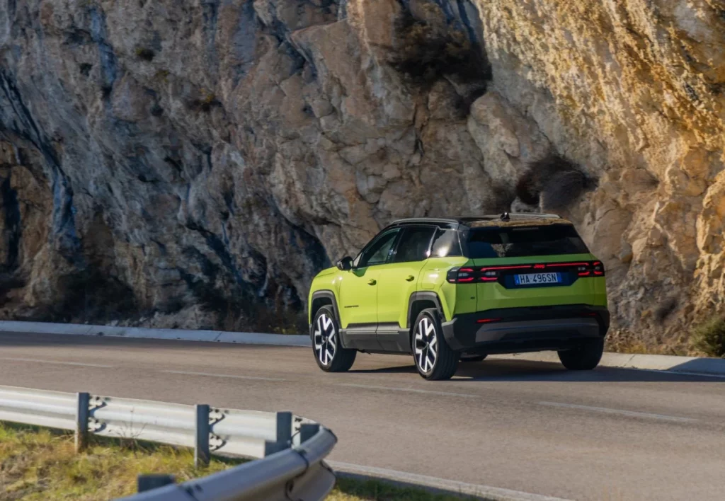 Primera prueba del Jeep Compass: Electrificado, capaz y muy Jeep