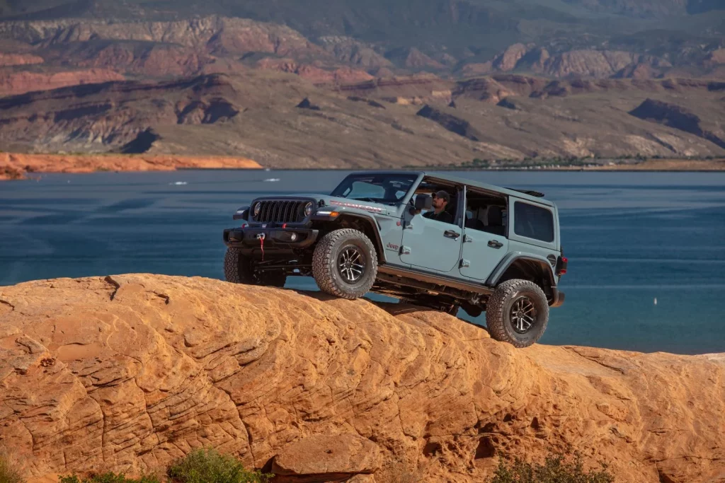 El Jeep Wrangler se renueva en 2026, con el Moab 392 de 477 CV como versión estrella 19 Motor16 El Jeep Jeep Wrangler se renueva en 2026, con el Moab 392 de 477 CV como versión estrella