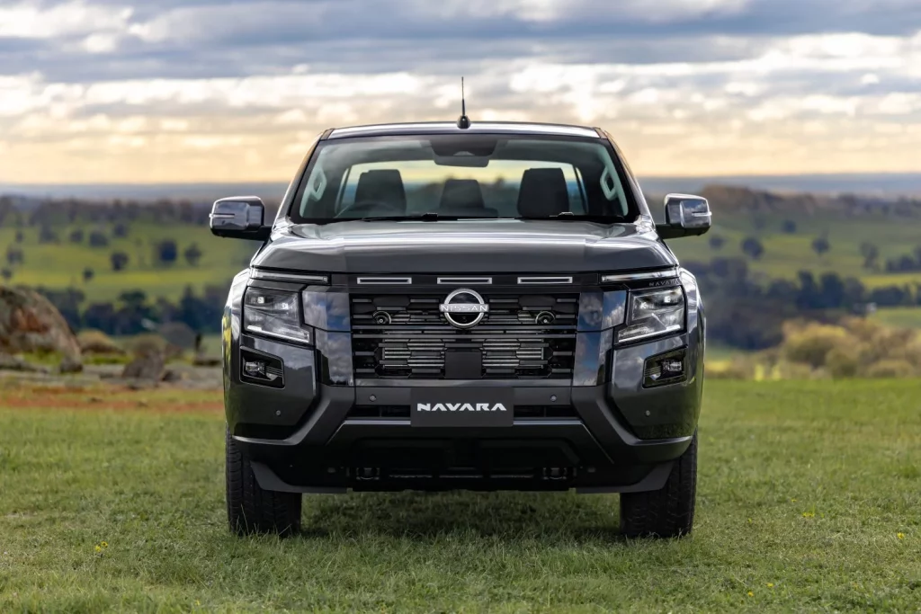 nissan navara d27 australia 29 Motor16