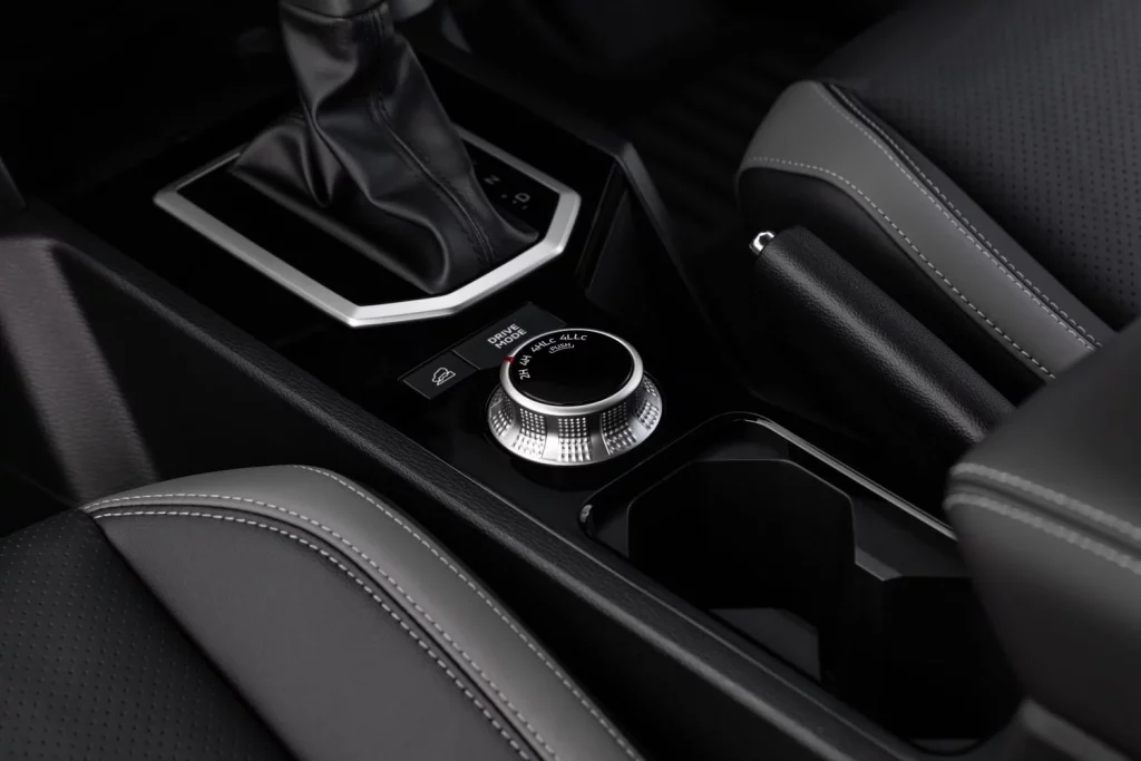 El nuevo Nissan Navara D27 es, en realidad, un Mitsubishi L200