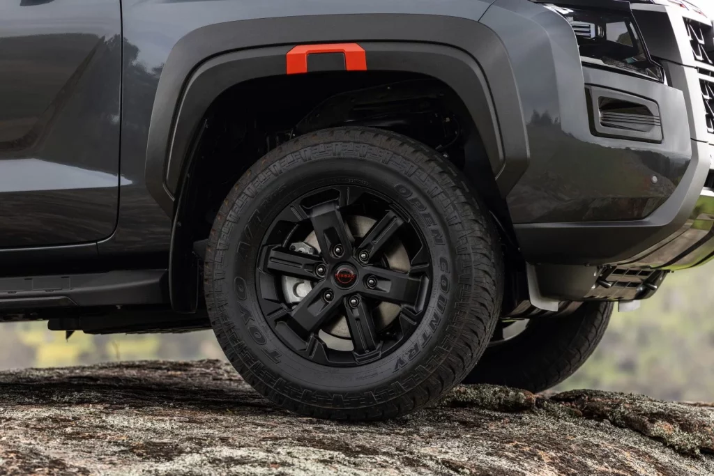 nissan navara d27 australia 4 Motor16