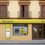 Otro que se suma a la moda de vender balizas V-16: Correos