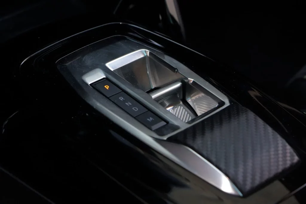 Prueba del Peugeot 208 Hybrid 110 e-DCS6 GT: Ágil y frugal 12 Motor16 Prueba del Peugeot 208 Hybrid 110 e-DCS6 GT: Ágil y frugal