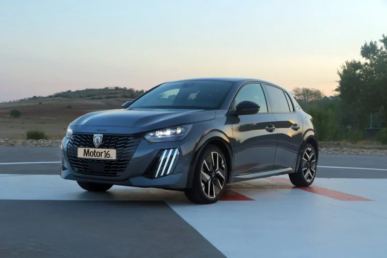 Ventas de coches: las 10 marcas y los 10 modelos más vendidos de enero