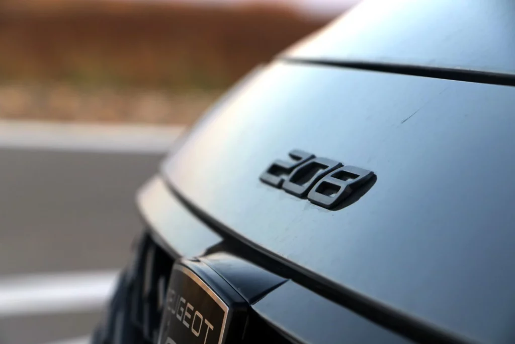 Prueba del Peugeot 208 Hybrid 110 e-DCS6 GT: Ágil y frugal 18 Motor16 prueba peugeot 208 gt hybrid 6 Motor16