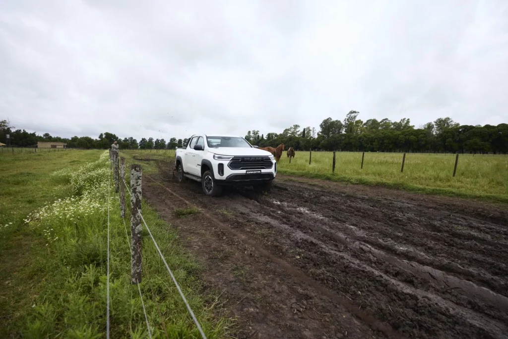 El Ram Dakota revive con ADN chino para venderse en América Latina