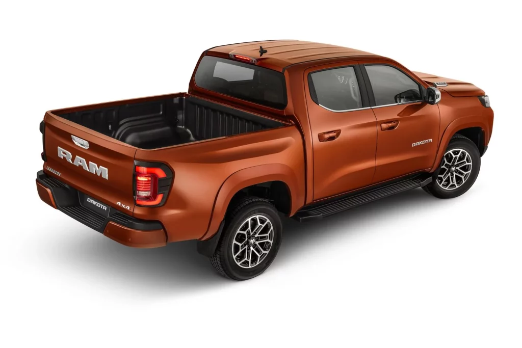 El Ram Dakota revive con ADN chino para venderse en América Latina