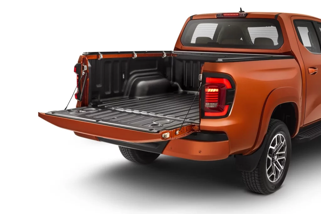 El Ram Dakota revive con ADN chino para venderse en América Latina