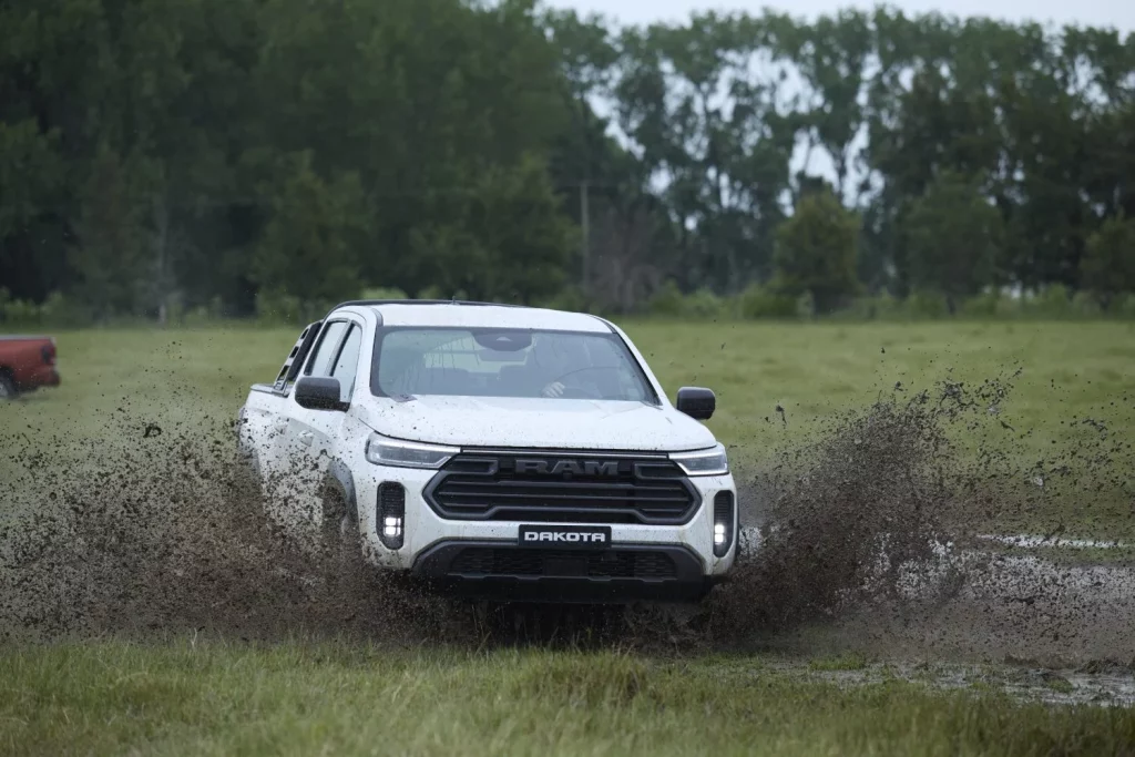 El Ram Dakota revive con ADN chino para venderse en América Latina