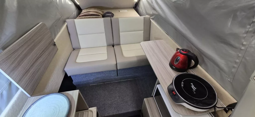 Este Tesla Model 3 remolca una mini-caravana gracias al fallido techo Wheelhome Dashaway eCT 2 Motor16 Este Tesla Model 3 remolca una mini-caravana gracias al fallido techo Wheelhome Dashaway eCT