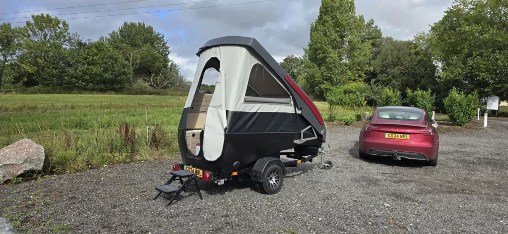 Este Tesla Model 3 remolca una mini-caravana gracias al fallido techo Wheelhome Dashaway eCT 3 Motor16 Este Tesla Model 3 remolca una mini-caravana gracias al fallido techo Wheelhome Dashaway eCT