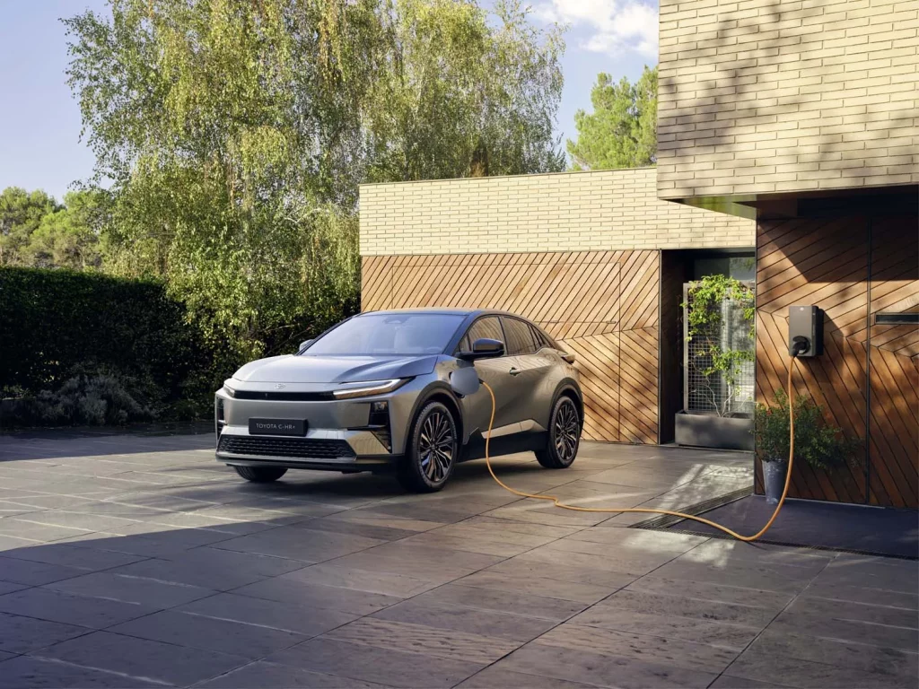 Toyota se va de gira por España para que pruebes su nuevo C-HR+ Electric 1 Motor16 toyotac hrelectric roadshow2 Motor16