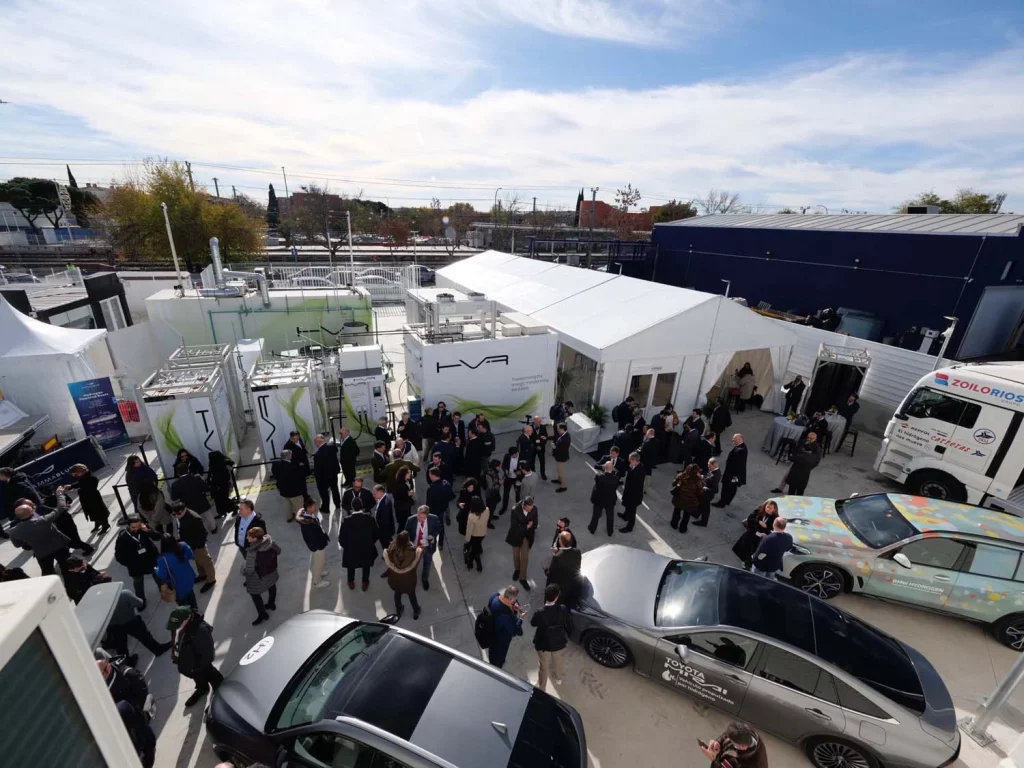 toyotamiraipresenteenlaprimerahidrolineraactivaespana Motor16