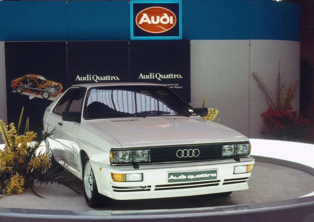 El característico 1-2-4-5-3 de Audi cumple 50 años. Una solución que rompía moldes 12 Motor16 12 Audi quattro B2 model year 1980 Geneva Motor Show Motor16