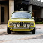 El pastizal que han pagado por este BMW 2002 con alma eléctrica y ADN español