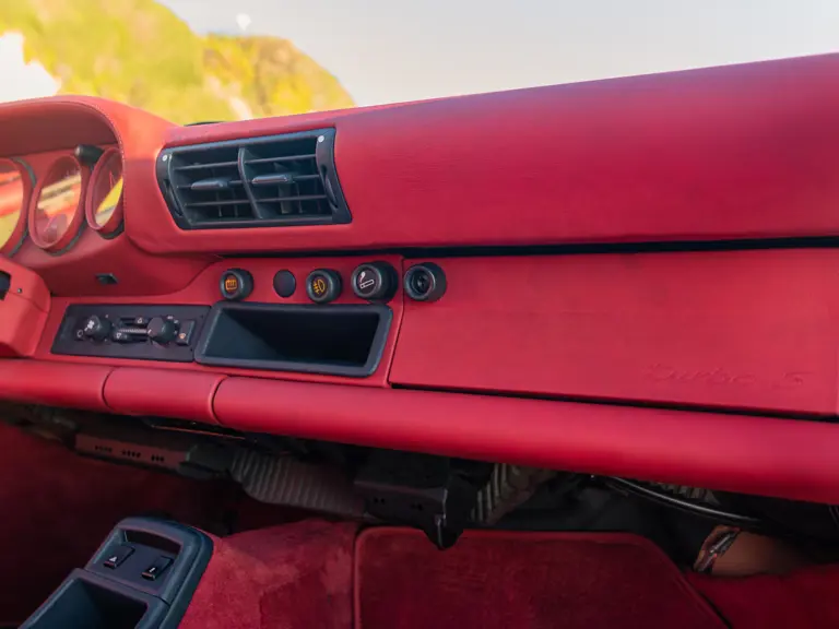 1993 Porsche 911 Turbo S RM Sothebys 38 Motor16