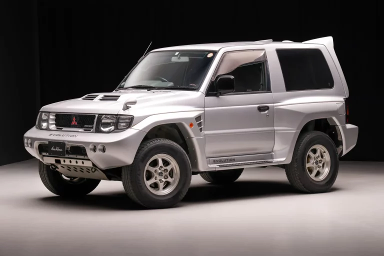 Mitsubishi Pajero Dakar: 12 victorias y las 2.693 unidades del Pajero Evolution