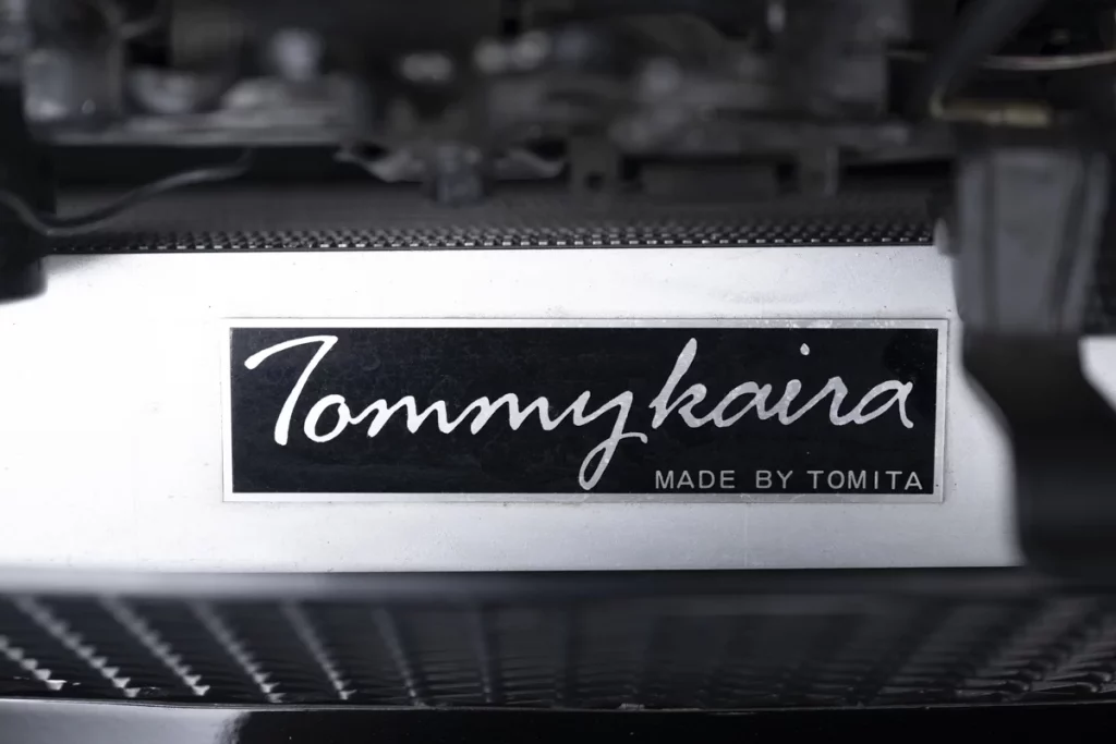 Parece un Nissan GT-R R34 'normal'. Pero es tan especial que costará más de 500.000 euros 29 Motor16 1999 Nissan GT R R34 Tommykaira 11 Motor16