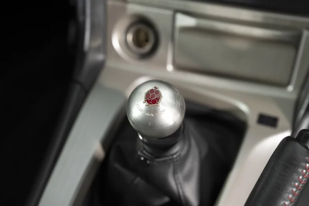 Parece un Nissan GT-R R34 'normal'. Pero es tan especial que costará más de 500.000 euros 22 Motor16 1999 Nissan GT R R34 Tommykaira 20 Motor16