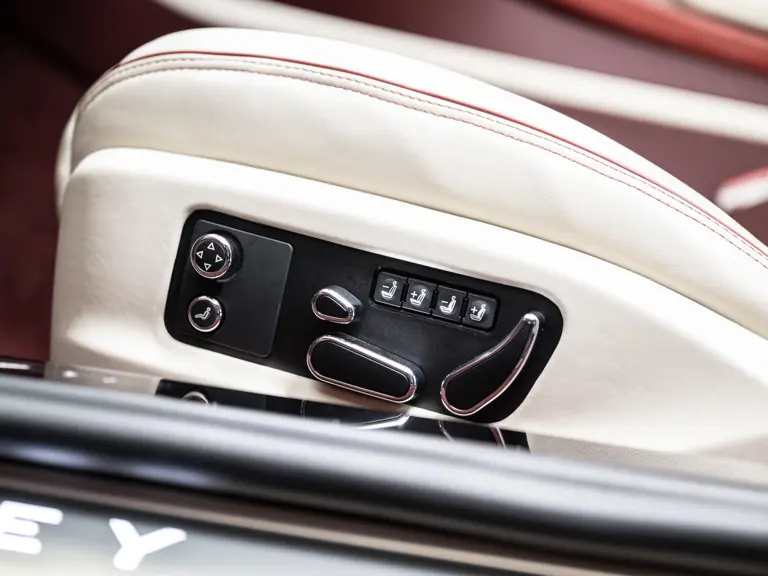 El 'roto' que este Bentley Bacalar subastado por RM Sotheby's le hace a su dueño 34 Motor16 2020 Bentley Bacalar Sothebys 11 Motor16