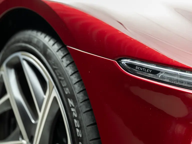 El 'roto' que este Bentley Bacalar subastado por RM Sotheby's le hace a su dueño 12 Motor16 2020 Bentley Bacalar Sothebys 19 Motor16