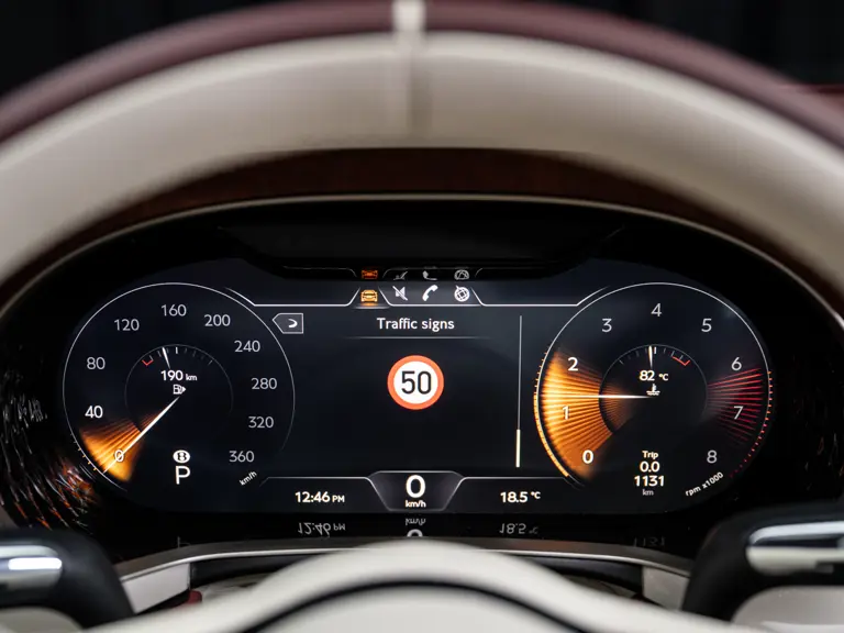 El 'roto' que este Bentley Bacalar subastado por RM Sotheby's le hace a su dueño 25 Motor16 2020 Bentley Bacalar Sothebys 23 Motor16