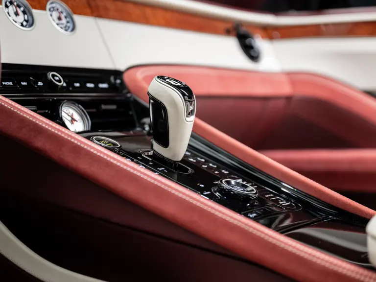 El 'roto' que este Bentley Bacalar subastado por RM Sotheby's le hace a su dueño 28 Motor16 2020 Bentley Bacalar Sothebys 30 Motor16