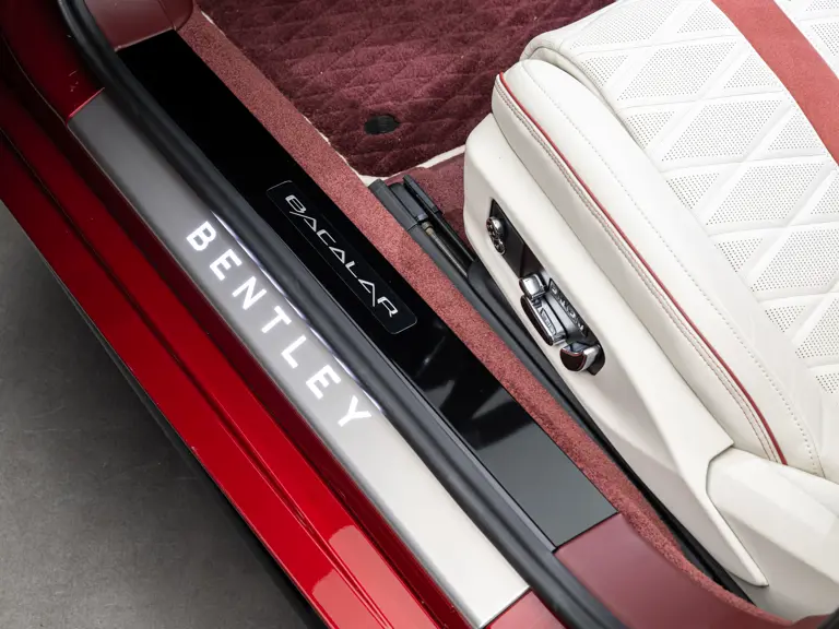 El 'roto' que este Bentley Bacalar subastado por RM Sotheby's le hace a su dueño 39 Motor16 2020 Bentley Bacalar Sothebys 31 Motor16