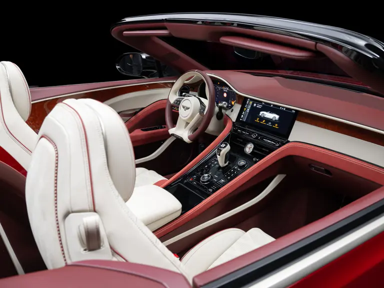 El 'roto' que este Bentley Bacalar subastado por RM Sotheby's le hace a su dueño 2 Motor16 2020 Bentley Bacalar. Imagen interior.