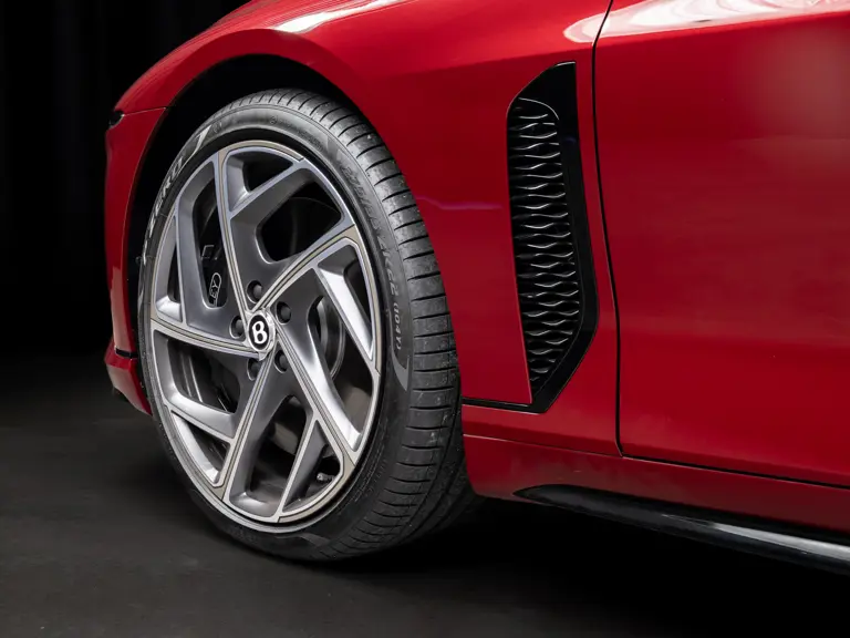 El 'roto' que este Bentley Bacalar subastado por RM Sotheby's le hace a su dueño 14 Motor16 2020 Bentley Bacalar Sothebys 37 Motor16