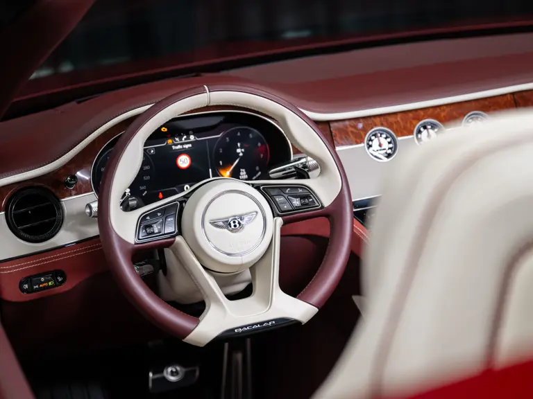 El 'roto' que este Bentley Bacalar subastado por RM Sotheby's le hace a su dueño 21 Motor16 2020 Bentley Bacalar Sothebys 4 Motor16