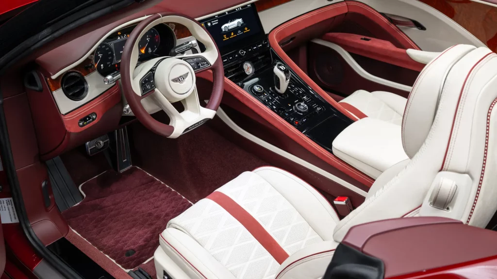 El 'roto' que este Bentley Bacalar subastado por RM Sotheby's le hace a su dueño 20 Motor16 2020 Bentley Bacalar Sothebys 7 Motor16