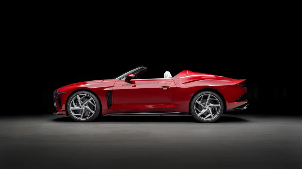 El 'roto' que este Bentley Bacalar subastado por RM Sotheby's le hace a su dueño 7 Motor16 2020 Bentley Bacalar Sothebys 9 Motor16