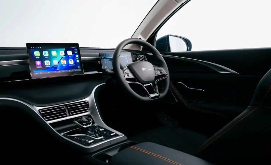 2025 BYD Sealion DM-i. Imagen interior.