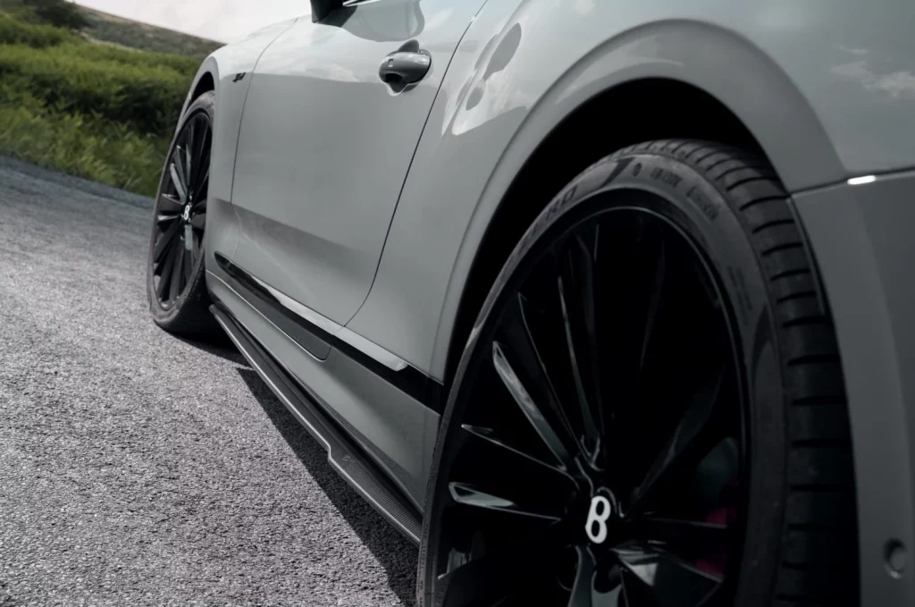 Ya no hay excusas para no inundar de carbono tu Bentley Continental GT. Pídelo a Mulliner 8 Motor16 2025 Bentley Continental GT Carbon Styling 6 Motor16