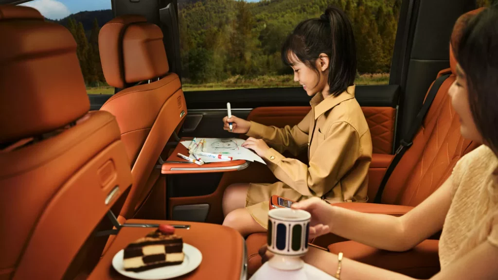 Buick estrena monovolumen de lujo en China con un nombre que le va al pelo 38 Motor16 2025 Buick Electra Encasa 34 Motor16