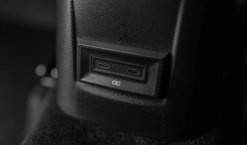 Citroën Basalt: Un C4 X en miniatura acaba de aterrizar en Brasil con precio de low-cost 22 Motor16 2025 Citroen Basalt Brasil 20 Motor16