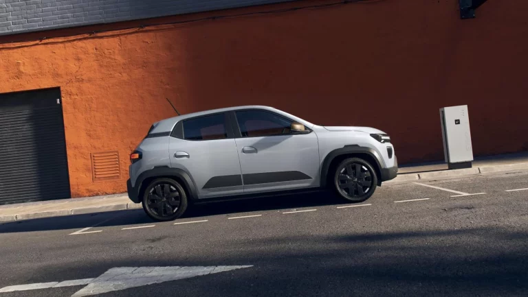 El mejorado Dacia Spring ya tiene precio… pero por ahora están en libras