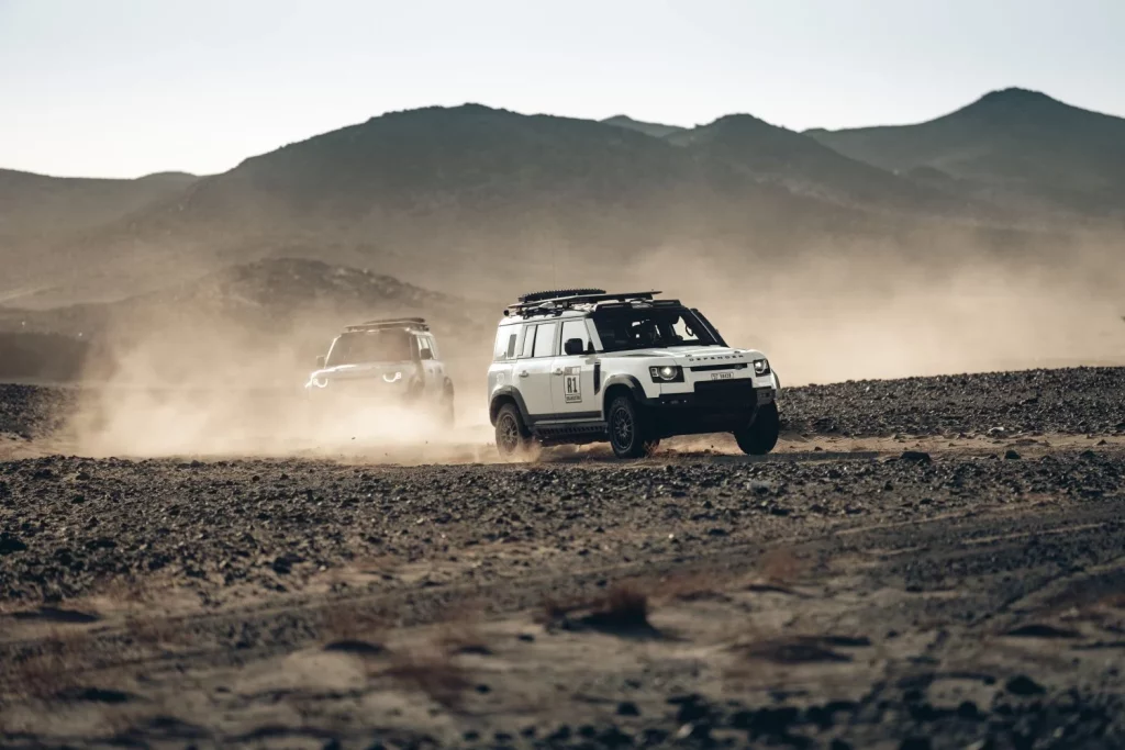 2025 Defender P300 110 Dakar Recce 4 Motor16