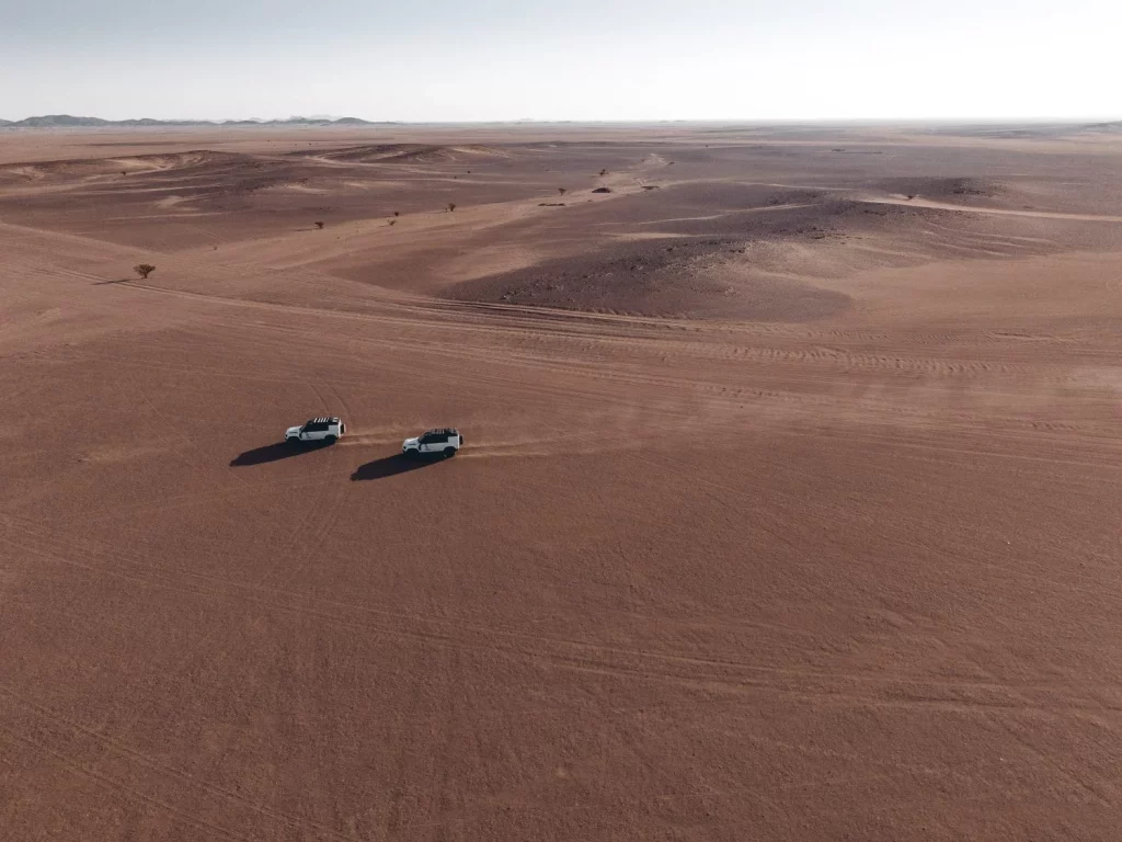 2025 Defender P300 110 Dakar Recce 7 Motor16