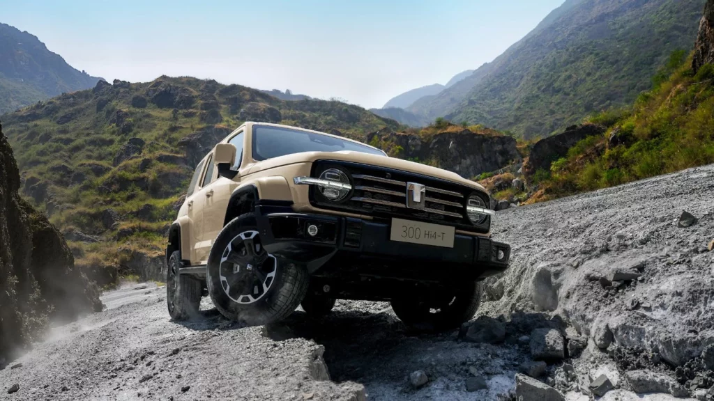 2025 GWM Tank 300 Hi4 T 8 Motor16